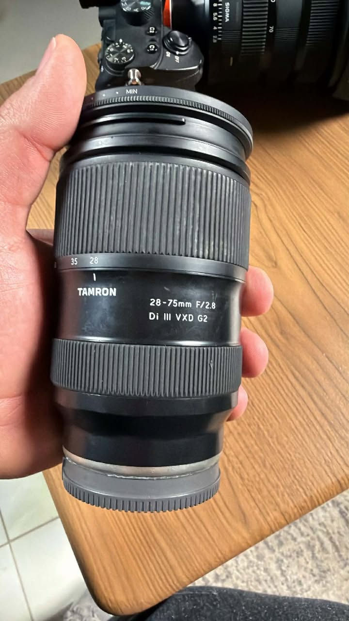 Tamron 28-75mm f/2.8 Di III VXD G2 الجيل الثاني
مع فلتر ND

🔥 من أفضل العدسات للصور والفيديو
مناسبة للـ ريلز، اليوتيوب، والتصوير السينمائي 🎬

✨ المواصفات:

 • فتحة عدسة ثابتة f/2.8 (عزل قوي وبوكيه حلو)
 • زوم 28-75 يغطي أغلب الاستخدامات
 • فوكس سريع وناعم (VXD)
 • خفيفة ومريحة للتصوير الطويل

📦 الحالة: نظيفة جدا
متوفر توصيل


**إذا كنت صاحب هذا الإعلان وتريد حذفه لأي سبب، رجاءا أرسل رسالة إلى الدعم الفني**