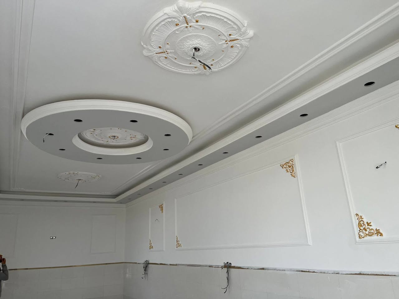 عرض خاص عرض خاص الى اهلي دجيل الكرام 
بمناسبة رأس السنة جديدة 
عروض خيالية كل 40متر ديكور بلازمة مجاني 
وعرض للعرسان خيالية 
جميع ديكورات ولتصاميم الحديثة 
زورو موقعنا لمحيط قرب كوفي انتيكة 
للاستفسار ***********
