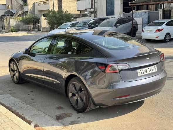 سلام عليكم 
تسلا مودل 3ستندر تك ماطور

 كفاله من الصبغ والضرر والبارد

داخله فقط بتقرير مياه امطار اكفله برغي ممفتوح بيهه وتاخذهه ع الفحص

سياره جديده بمعنه الكلمه بدون نقص

رقم بغداد بئسمي سنويه جديده

مكاني بغداد السيديه

السعر 158وبيه مجال للشراي

***********
