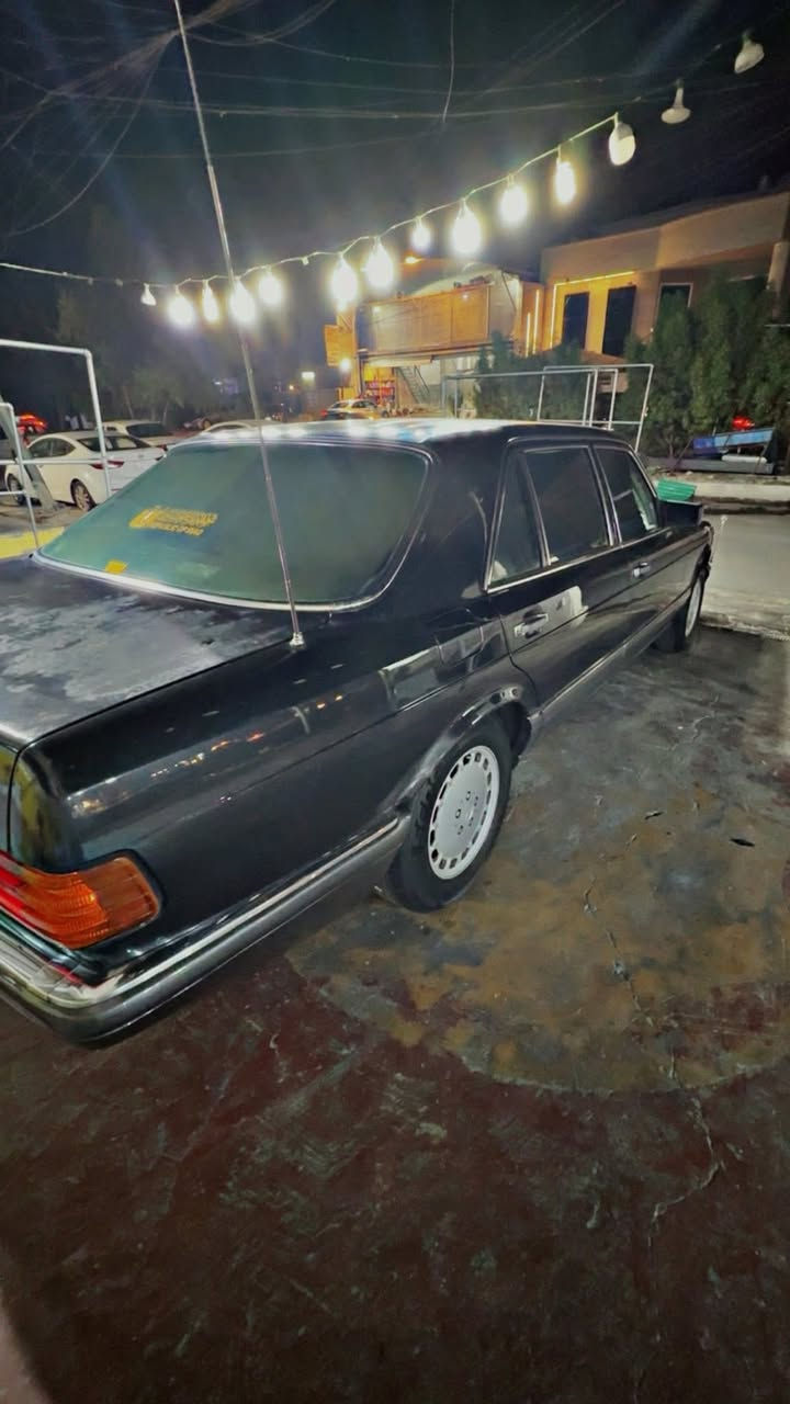 سلام عليكم جامبو موديل ١٩٩١ سياره بلاديه جاهزه من كلشي على اخر حبايه فول فول موصفات ب اسمي تحويل ثاني يوم 
صدر امامي خلفي جديد 
مكينه جديده قبل شهر شديتها بلاديه مال مارسدس 
تخم تاير 
حتى التبريد شغال 
سياره مال جناي ومتعوب عليها 
سعر ٨٥ ورقه وبيها مجال 
مكاني بغداد الاعضميه 
***********
