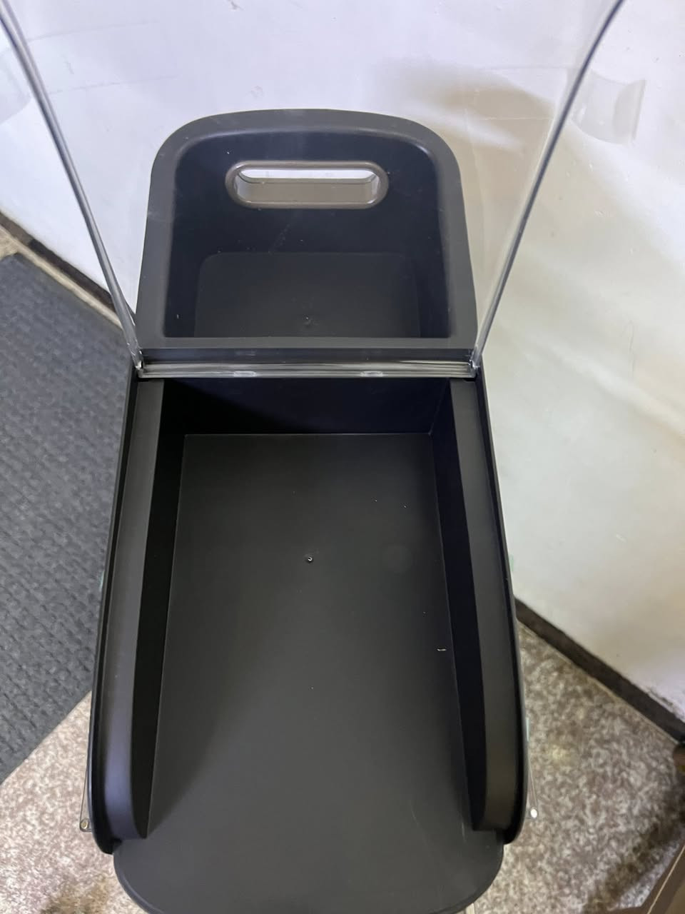 لوكر جوكر متعدد الاستخدام كبير وثقيل جدا الطول 98:سم والعرض 40سم اول تم 40


**إذا كنت صاحب هذا الإعلان وتريد حذفه لأي سبب، رجاءا أرسل رسالة إلى الدعم الفني**