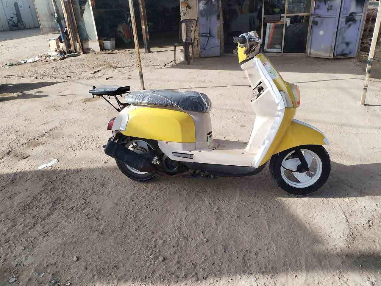 سلام عليكم بوليس بلاديه  للبيع
لونها ليموني 🍋😉
داخل كريمي
موديل 2008
سلف هندر كله شغال
اشاير كهربائيات شغاله
الدراجه كامله
مكاني القاسم
سعرها ٥٠٠ وبيها مجال
متواجد خاص
***********
