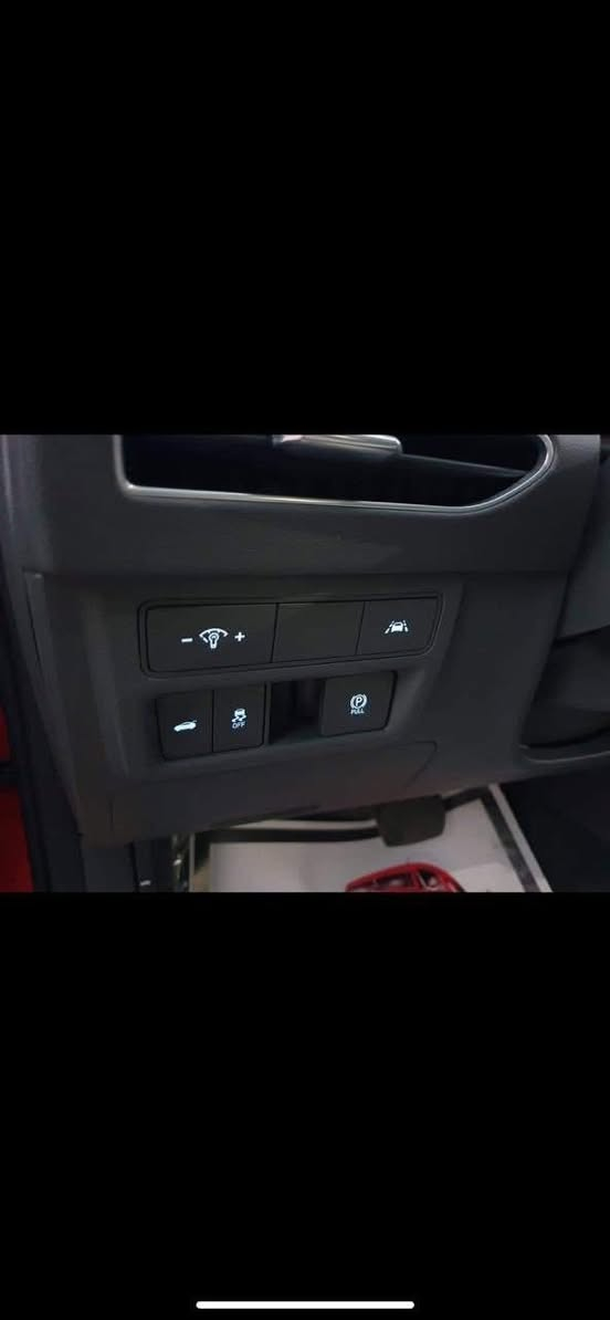 السلام عليكم  مراوس اب جالنجر 6V هونداي سوناته ٢٠٢٠ حادث موضوح بالصوره سياره فول ليمتدد بأسمي تحويل ثاني يوم رقم اربيل محرك 2500
سعرها ١٨٥ مكان السياره بغداد الكراده***********
