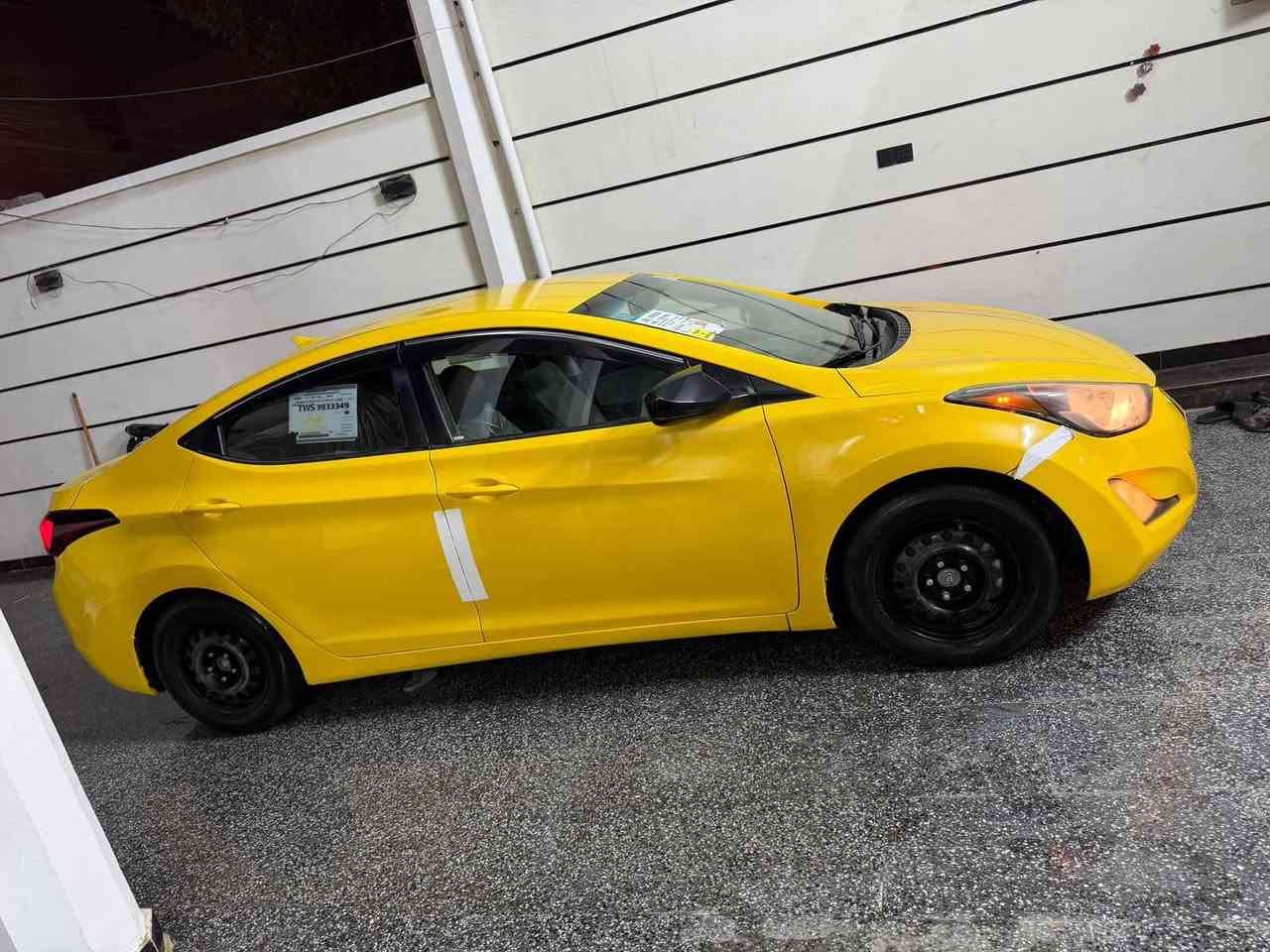 السلام عليكم
النترا وارد امريكي 2013 بجم وصندوق محدث 15
حادثها طخه بالبنيد وتبديل دعاميه
رقم بغداد الانكليزي باسمي تحويل ثاني يوم موصفات نص فول  مكينه ١٨٠٠ دوش المرغوب مكينه كير جديده تخم تاير صدر امامي خلفي تبريد ثلج خير من اللّٰه السياره مناقصها شي سياره جديده جداً
سنويه جديدها تحويل ثاني يوم مصفره هيئه وغرامات 
سعر 107$ وبيه مجال 
مكان بغداد 
رقم ***********
