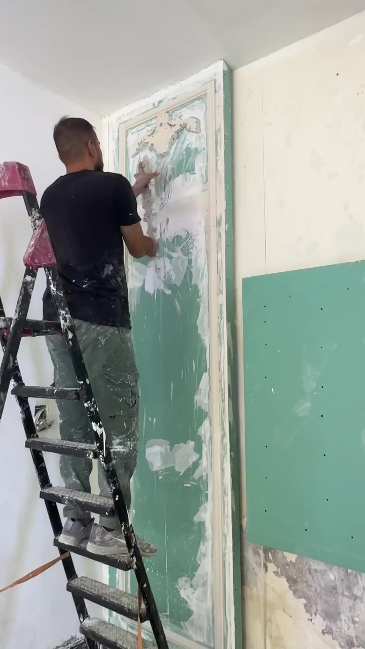 السلام عليكم خلفه جبسن بورد وسحب بورك كافه نقوش مغربيه وطلس وصبغ واجهات داخلي خارجي كافه الديكورات والاصباغ متفرغ حاليا مكاني بغداد العنده شغل يتفضل ويدلل***********
