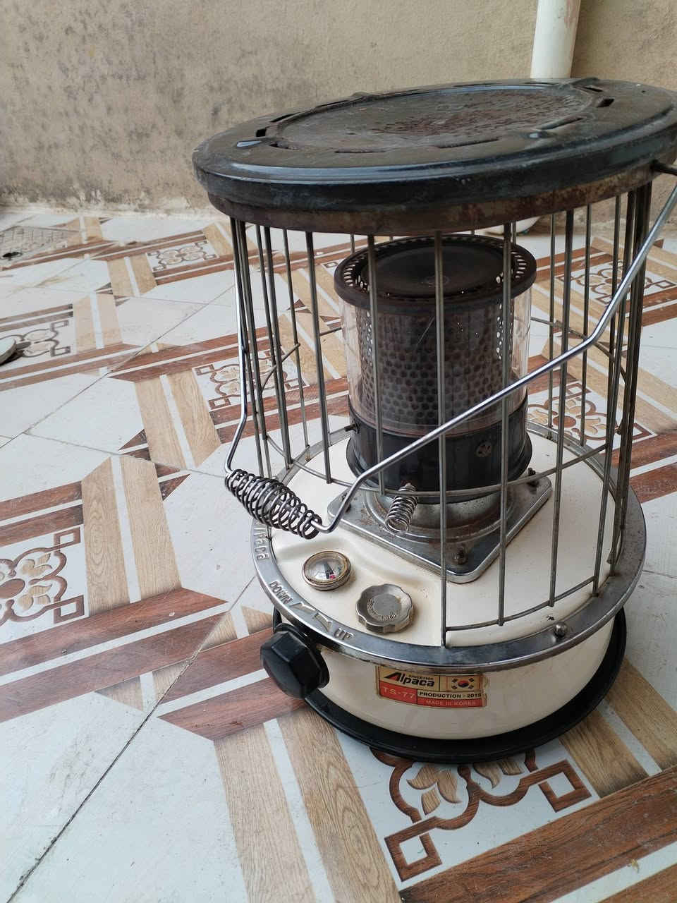 للبيع مابيها اي عيب سعر ٢٥ وبيها مجال رقم الاتصال ***********
