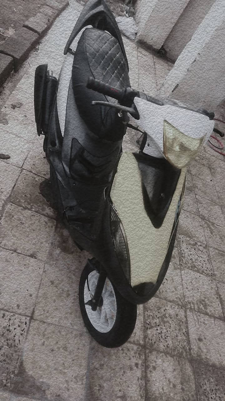 ماكس عدله للبيع دراجه مزوده خير من لله توني شاد ركبه ودبلات امامي ودبل خلفي وكلجات رياضي ويل رياضي قطره رياضي ملاقط كهربائيات كلها جاهزه سلف هندر وين ماتريد اطلع بيها السعر 550وبيها مجال مكان ناصريه مركز ***********
