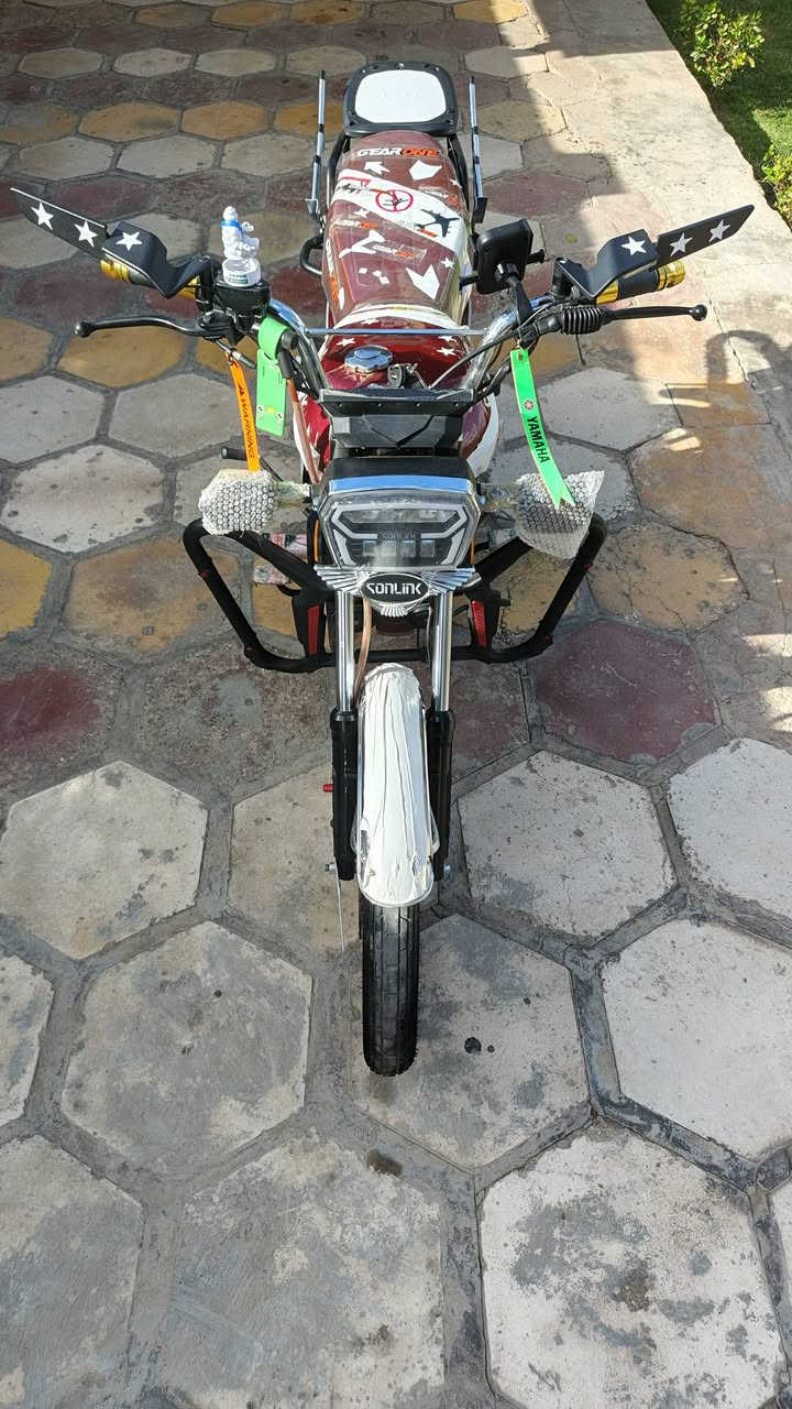 سونك موديل 2025 محرك CBF ضاغطه وزنجيل نشاط خير من الله مابي اي رجه تشغيل عل بصمه محرك 200 CC ما ناقصه كلشي واي شي بي شغال السعر 975 وبي مجال اوراق كامله ويا سويجات ثنين بصمه يشتغل عن بعد
للاستفسار ***********
