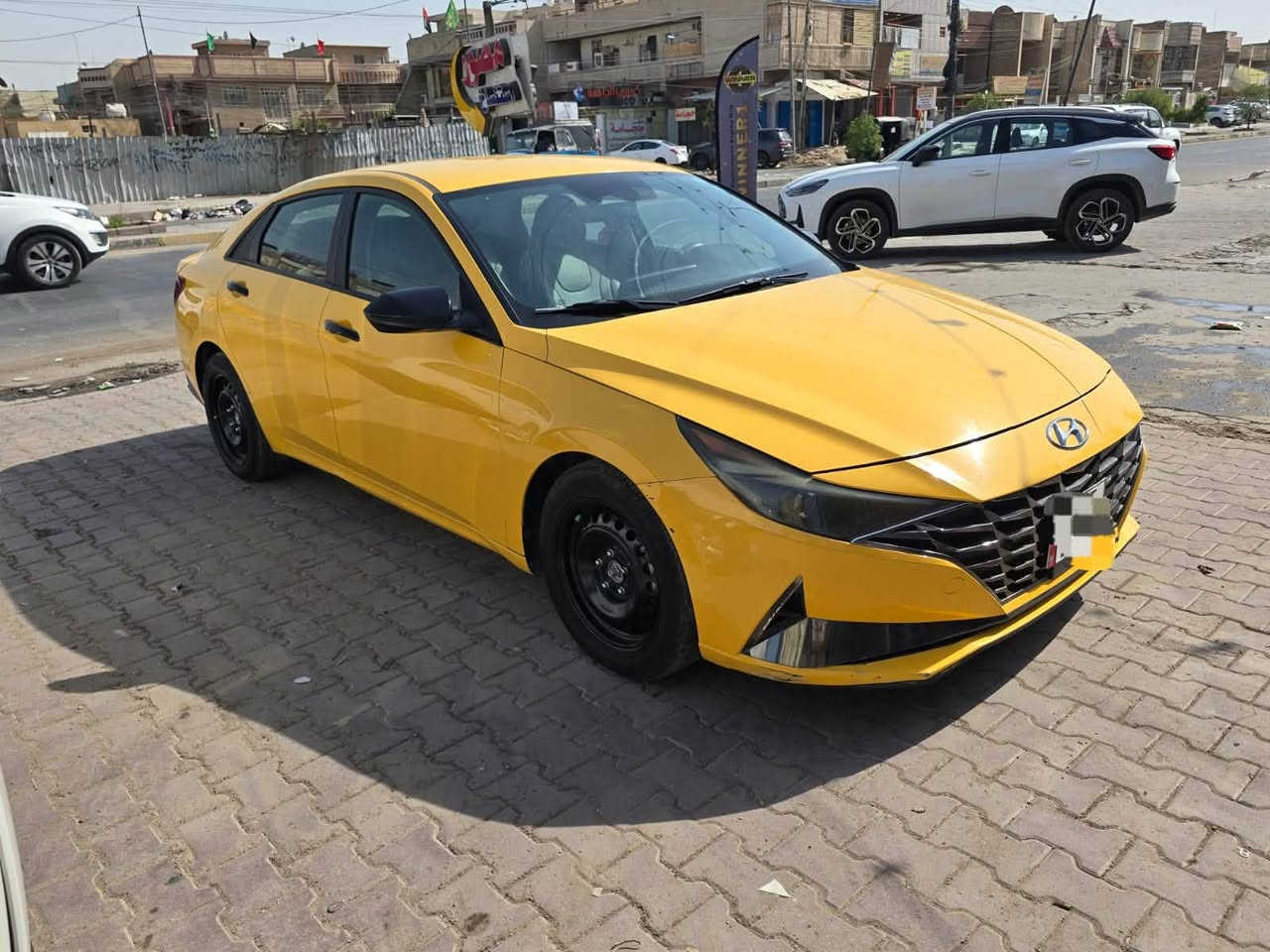 هونداي الانترا 2023  مواصفات
نص فول بصمه ابواب بصمه صندوق 
رادار جانبي امامي 
حادثها جاملغ تبديل وباب معمر رقم الشاصي موجود بالمنشور مع سونار ماشيه 61 الف 
مكان الشعب  السعر 143 وبيها مجال  مصفره هيئه وغرامات رقمها بغداد
رقم الاتصال ***********
