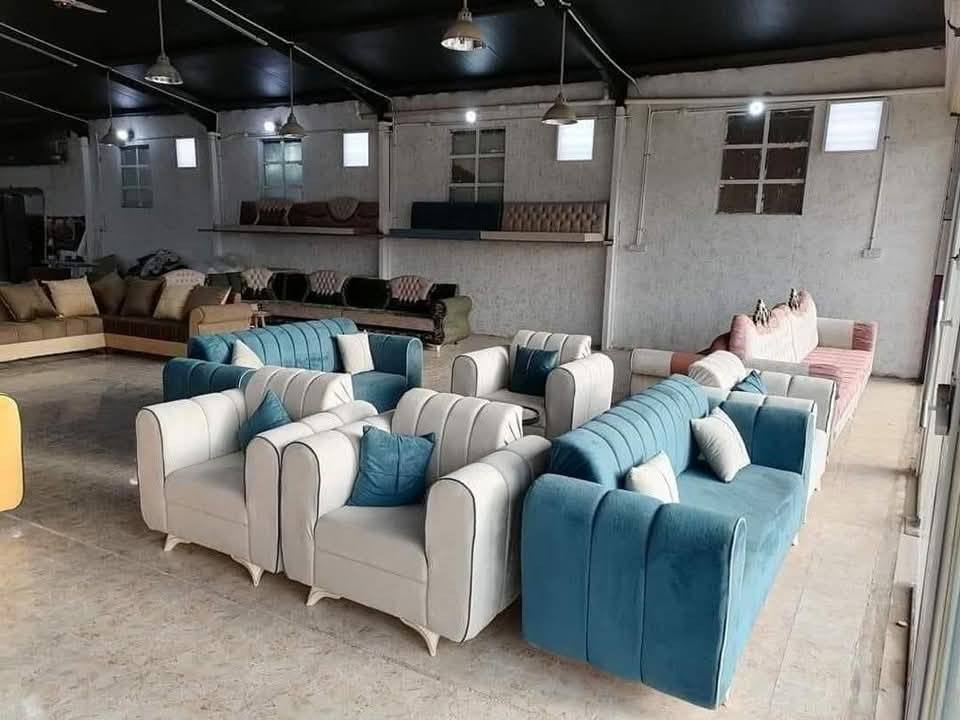 السلام عليكم  بسعر 300 اي تخم داخل صور جديد مامستخدم شغل وسط 10 نفرات
الاستفسار واتساب
***********
