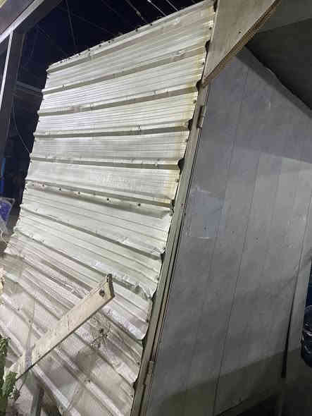 ￼ سلام عليكم كرفان للبيع جاهز من كهرباء من كل شيء سعر 300,000 وبي مجال مكان الزعفرانية شارع الكهرباء 
***********￼
