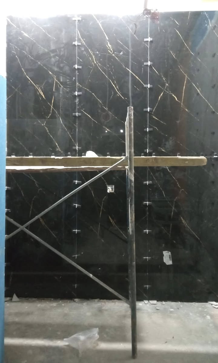 🔹 كادر الأخوين لأعمال السيراميك 🔹

نقدّم لكم خبرتنا في تنفيذ كافة أعمال السيراميك والبورسلين والكاشي والمرمر بدقة عالية ولمسات فنية مميزة ✨
نشتغل على البيوت، المجمعات السكنية، والمحلات، ونضمن لكم جودة في العمل والتزام بالمواعيد 💯

📍 العنوان: بروانة – حي الشرطة
💰 أسعارنا منافسة ومناسبة للجميع
📞 للاستفسار والتواصل: ***********

اختَر الجودة… واخلّي شغلك بيد أهل الخبرة 👷‍♂️�
