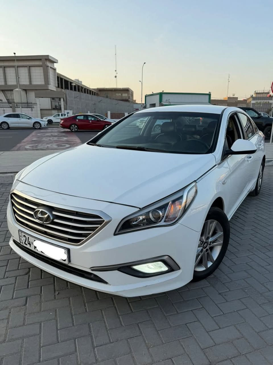 سوناتا 2017 
سعر ٥٢$
***********
