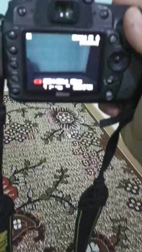 السلام عليكم كاميرا نيكون 90 d
بيه عطل بس بيت الرم بيش تفيدك أكتب
يوجد لدينا توصيل جميع المحافظات


**إذا كنت صاحب هذا الإعلان وتريد حذفه لأي سبب، رجاءا أرسل رسالة إلى الدعم الفني**