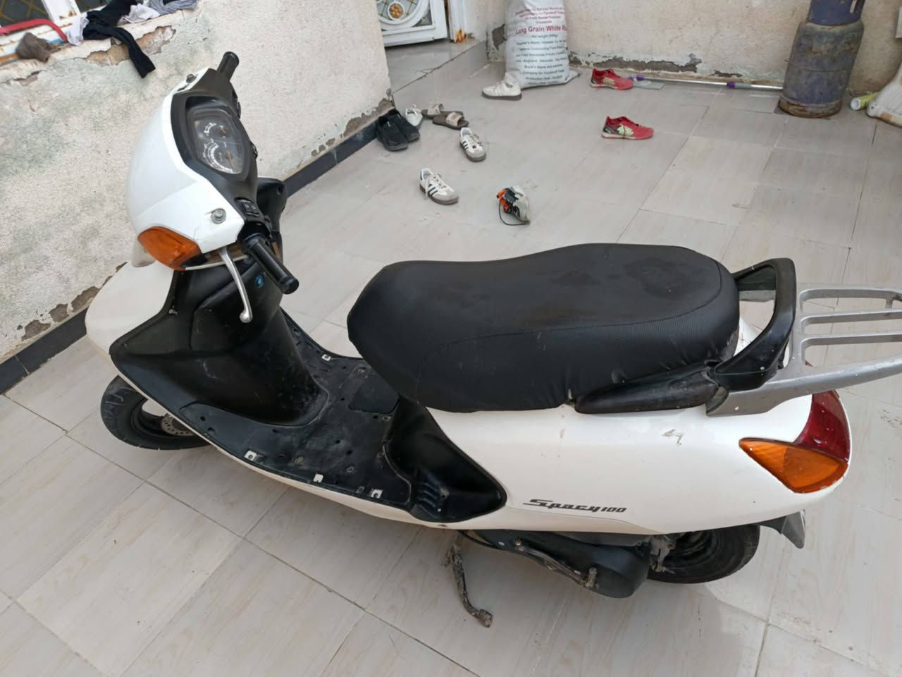 سبيسي ياباني للبيع مفتوحه اول مره رايمر كل غراضها اصليه صوتها ناعم وخير من الله  ***********
