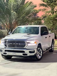 دوج رام بك هورن موديل 2023 (بدون رقم) سياره بوضع الشركه ماشيه 30 حادثه...