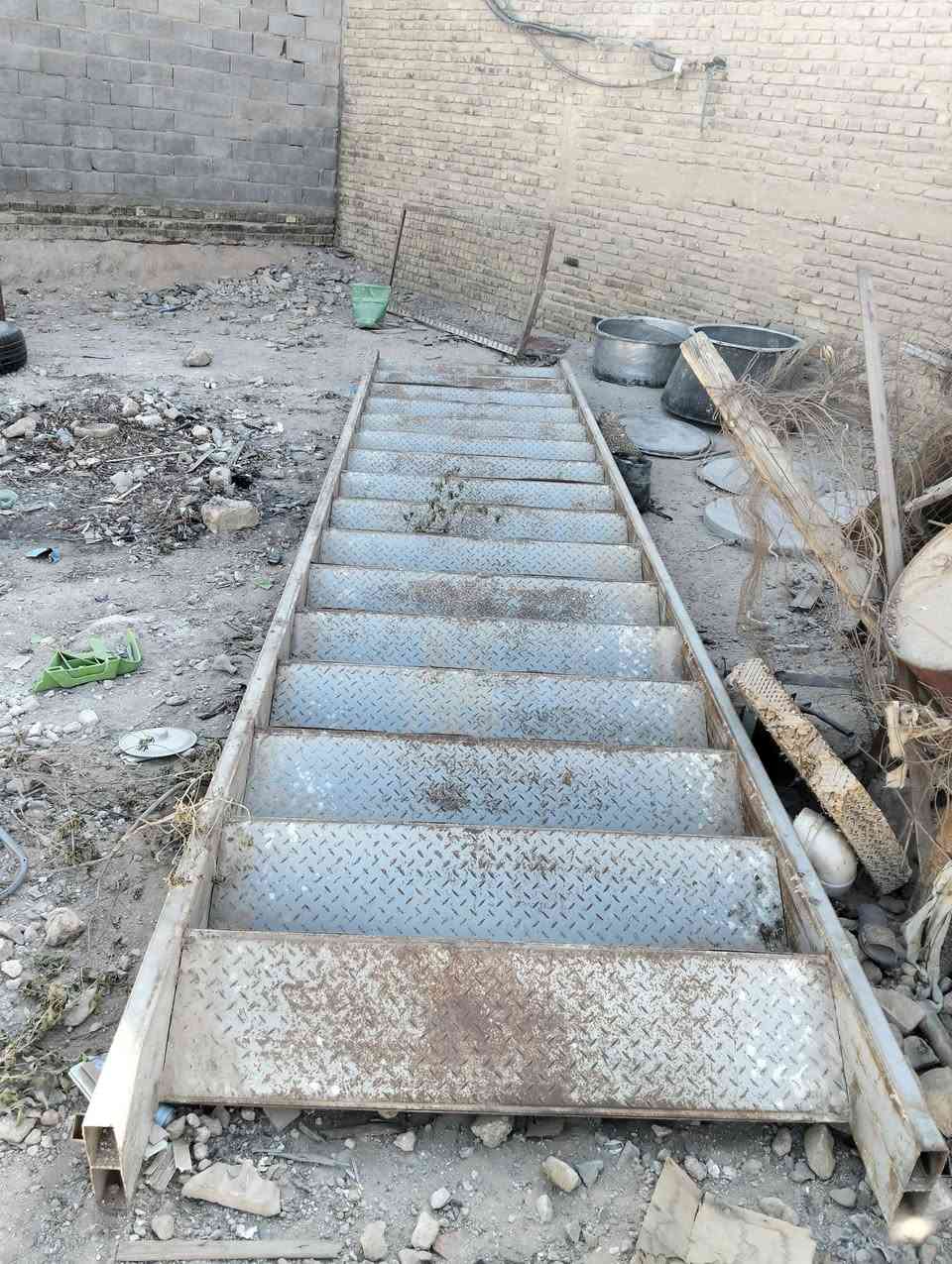 درج حديد للبيع السعر 400 ألف للأتصال ***********
