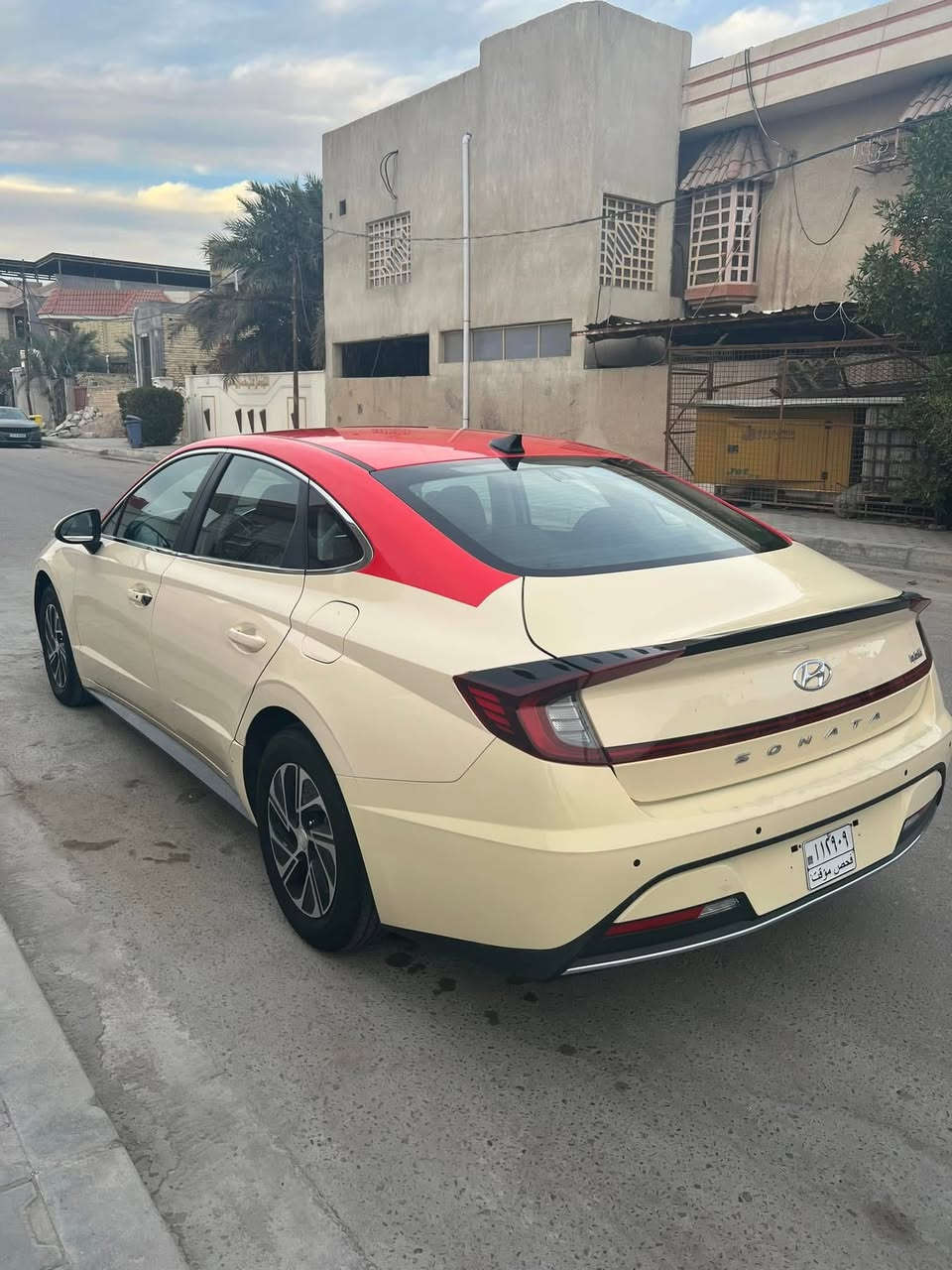 سوناتا هايبرد 2023 رقم بصره بأسمي مكفوله من الضربه والحادث تكسي دبي السياره جديده وما ناقصها شي شرط الفحص ***********
