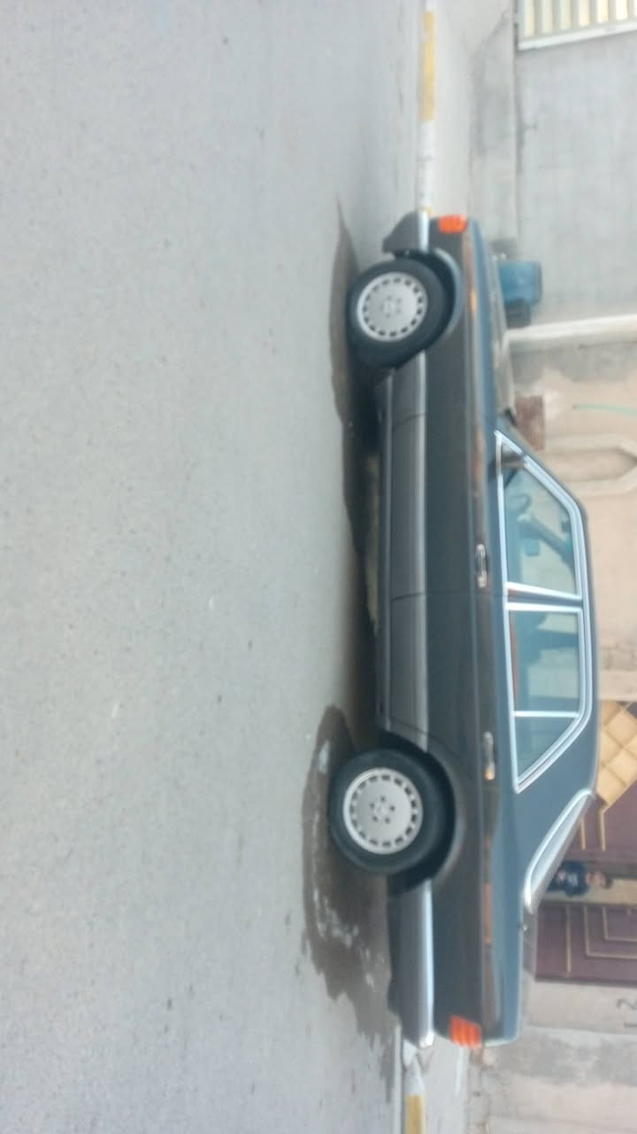 مارسدس جانبو موديل 90 باب قصير كير ومحرك بلاد رقم بغداد
مصبوغه عام اثر الجراد ومصورها فيديو قبل وبعد 
تبريد نقص غاز 
اسلايت نقص الذراع مكسور 

أما الباقي كله جديد وشغال  قواعد الدبل سليمه 
مكانها فلوجه 
***********
***********
