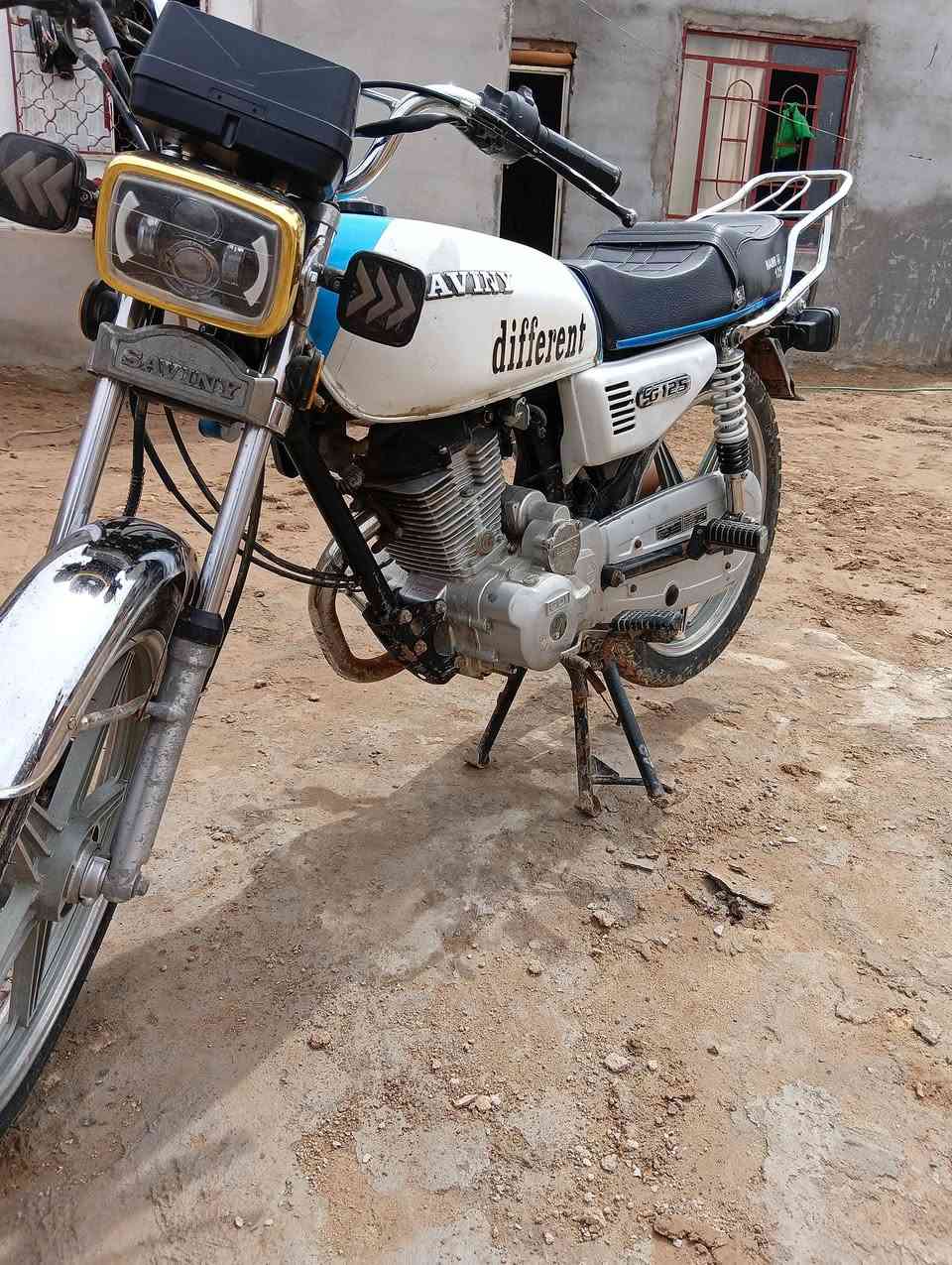 سلام عليكم دراجه للبيع سافان موديل 2020 اوراق اصوليه دراجه نضيفه واحلى من صوره بعد كهربأيات كله شغاله  مكينه ما مفتوحه
سعر 500وبيه مجال شراي يتصل ***********
