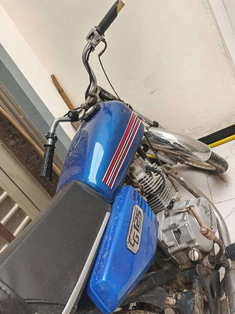 دراجه كلك للبيع متروكة محرك باسكل سعر ٣٠٠ وبيها مجال نجف حي النداء


**إذا كنت صاحب هذا الإعلان وتريد حذفه لأي سبب، رجاءا أرسل رسالة إلى الدعم الفني**