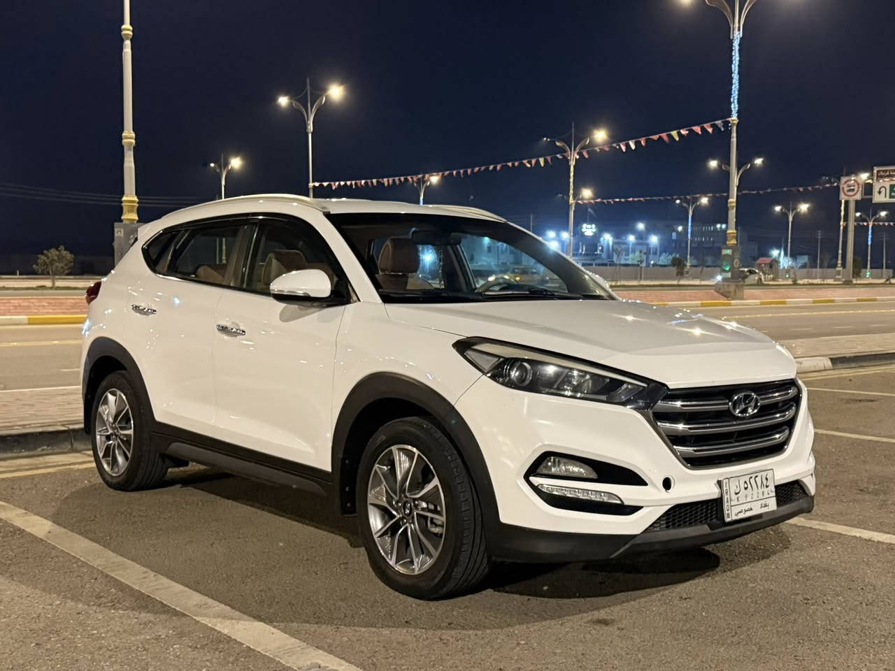 السلام عليكم 

توسان 2018 خليجيه 
رقم بغداد 
مكينه 2000 سياره جديدة واحلى من الصور كلش جديده 

مكفوله كفاله عامه  حتى من الشخط عدى الموضح بالسونار 
مكينه گير مكفولات 

مري شفط اشاير 

تحكمات 
شاشه 
تبريد قطعتين 

سياره كلش حلوه وجديده 

مكاني كربلاء 

‭0772 458 5370‬
***********
