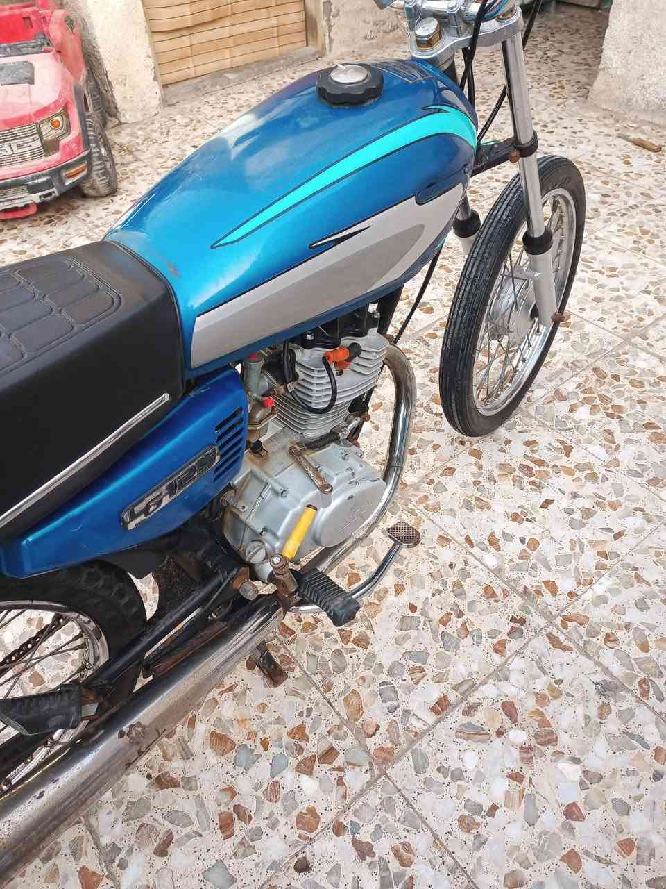 سلام عليكم شباب دراجه البيع كلك مكفول عشائر مكينه مكفولة ما مفتوحه بس شوي مجورد غراض جديد سعر 500بي مجال مو شراي لا يخابر ***********
