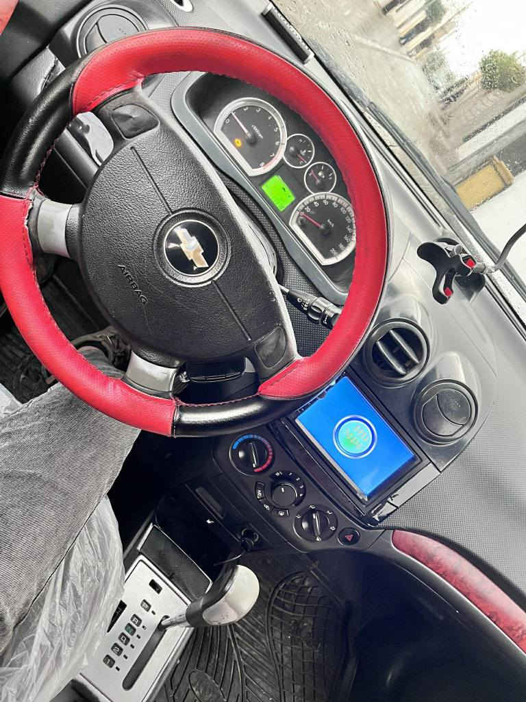 ئه ڤيو موديل 2009
كيرو مه كينه و كاره باى مزبوته
سه نه و حاسيبه يه
بي مصروفه كامل جاهزه 
سعر 35 مجال
له جمجه مالم
*********** كالار, السليمانية
