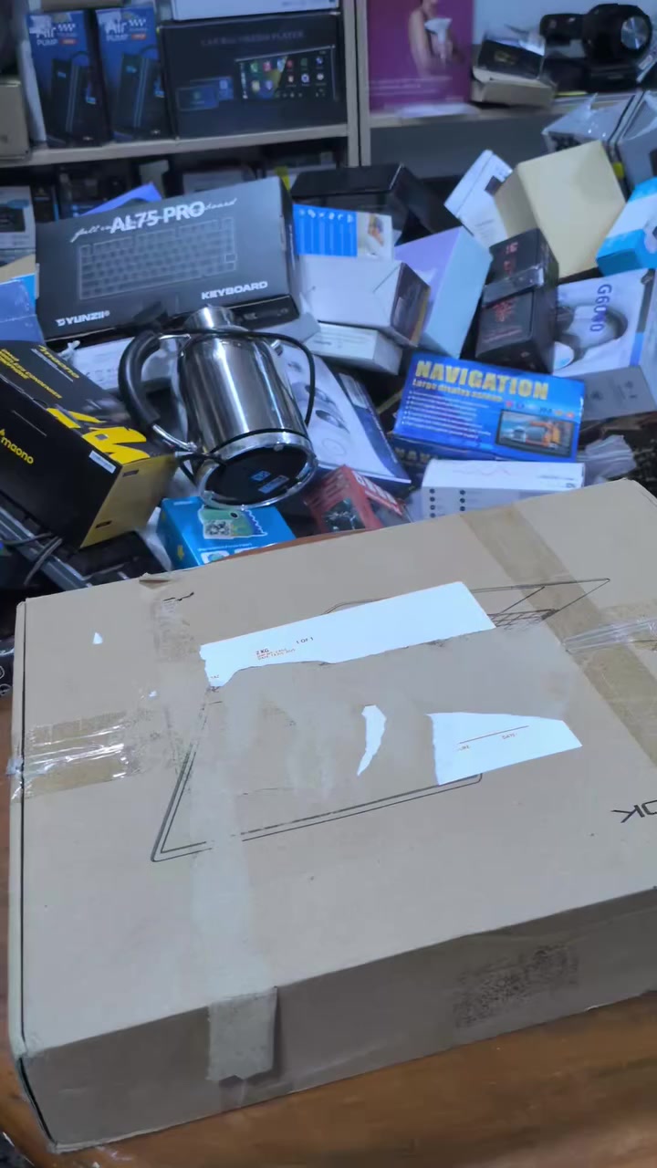 السلام عليكم ورحمة الله 
اللهم صل على سيدنا محمد وال محمد 
قطع خير من الله براند ماركات حلوه 
شوف الفيديو والقطعه للي تعجبك مذكور سعرها بالفديو 
اعتماد واتساب ***********
