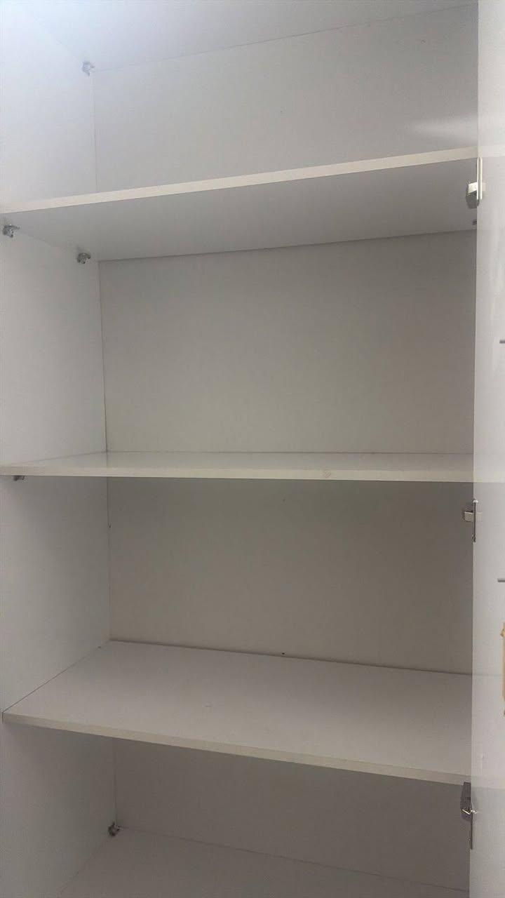 السلام عليكم كنتور للبيع سعره 250 وبي مجال ***********
