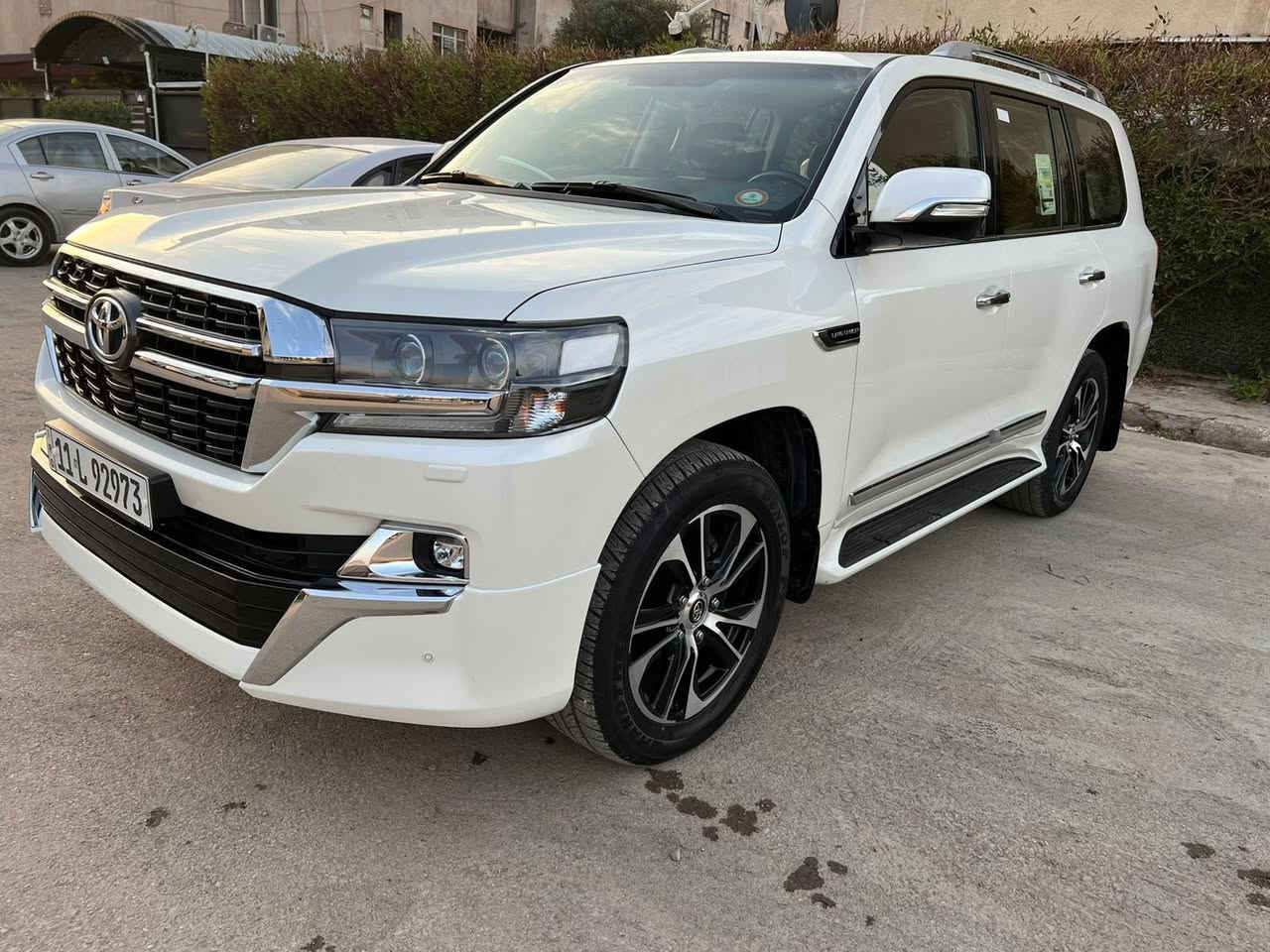 السلام عليكم لاندكروز موديل ٢١ بحرينيه سته سلندر فول مواصفات مكفوله كفاله عامه ماشيه ٦٥ رقم بغداد سياره حاهزه للاخير رقم بغداد باسمي مكانها بغداد الغدير ***********
