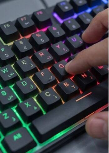 بكج (كيبورد + ماوس) Logicgate LG984
نوع الإضاءة: نظام إضاءة Rainbow (قوس قزح) ملون.
اللغة: الكيبورد يحتوي على الحروف العربية والإنجليزية.
التصميم: كيبورد كامل (Full-size) مع لوحة أرقام جانبية، وتصميم مريح للاستخدام الطويل.
الماوس المرفق: ماوس جيمنج بتصميم انسيابي مريح لليد مع إضاءة متناسقة.
السعر: 17الاف دينار (مع التوصيل 22الاف دينار).


**إذا كنت صاحب هذا الإعلان وتريد حذفه لأي سبب، رجاءا أرسل رسالة إلى الدعم الفني**