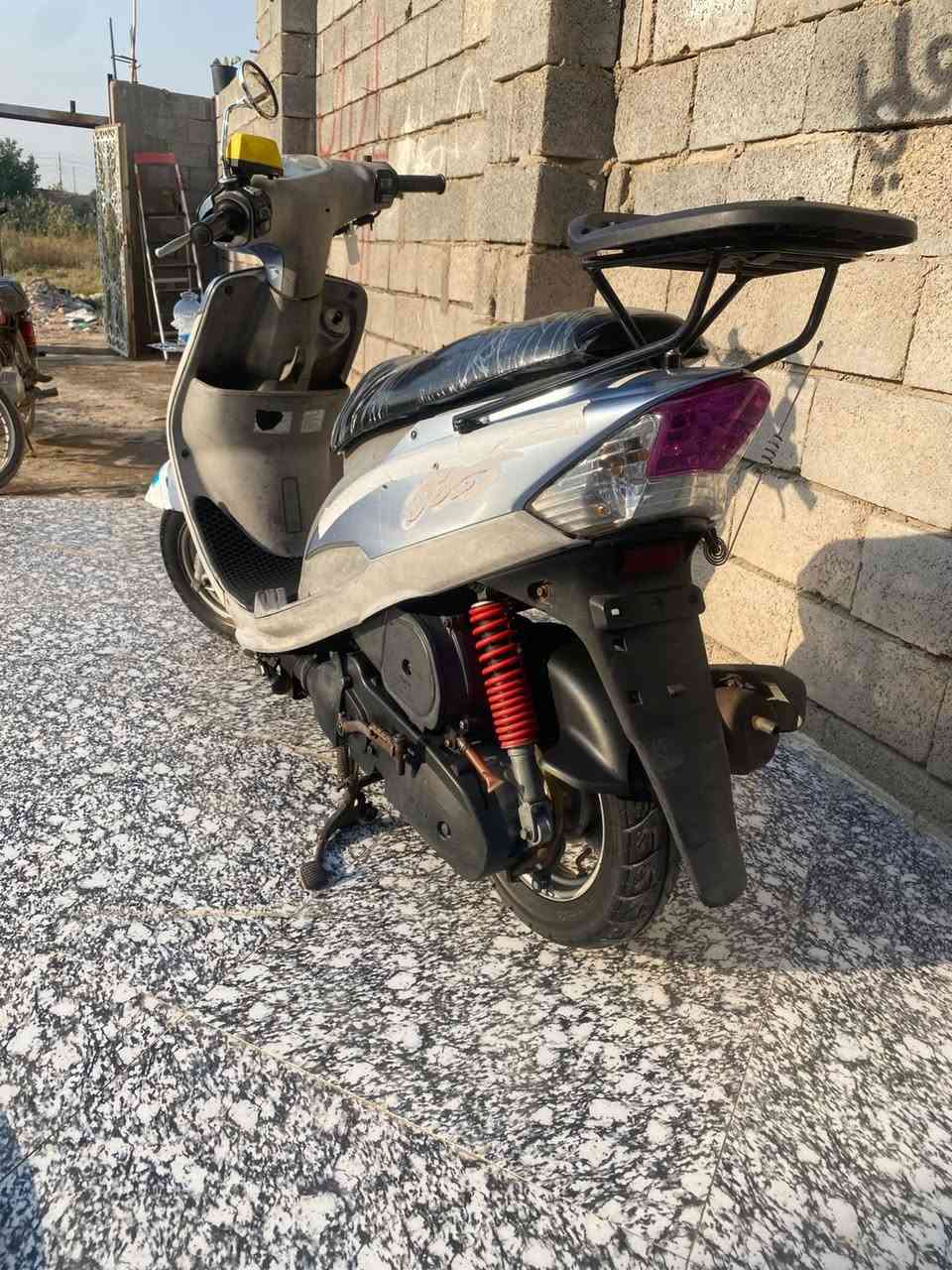 دراجه ماكس قجمه الدراجه جديده ماناقصها اي شي
كلشي بيها شغال  
عينه شغاله لايت اشاير اصطاب كلشي 
وتاخذها شرط الفحص 
السعر مليون 
العنوان البصره المعقل 
الستفسار ***********
