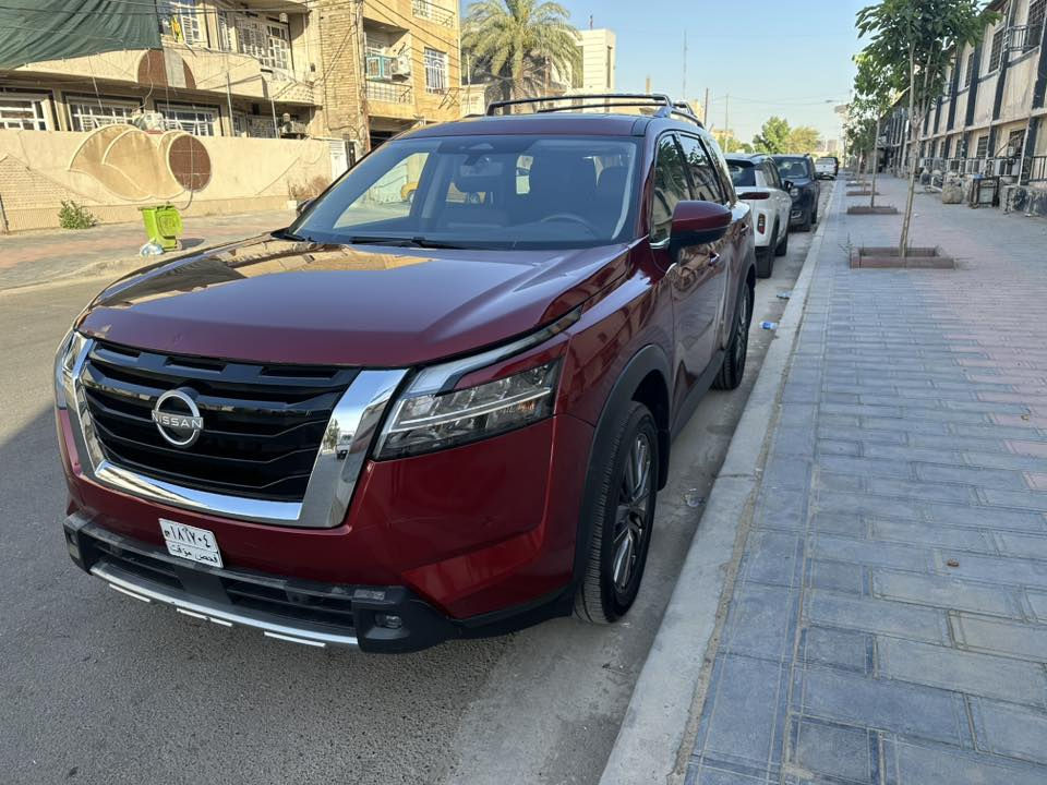 سلام عليكم
2024 NISSAN PATHFINDER, SL FWD
للبيع نيسان باثفايندر موديل ٢٠٢٤ تو ويل
لون احمر 
سيارة تعتبر فول 
فتحة سقف بانوراما
ماشيه ٣١ الف ميل
بصمة تشغيل
بصمة ابواب 
تشغيل عن بعد 
صندوق شفط كهربائي 
رادار امامي (تحديد مسار)
رادار جانبي (نقاط عمياء)
رادار خلفي (تحذير من الاصطدام)
حساسات امامية+ خلفية
كاميرات 360°
كشنات ملكي VIP
كشنات جلد  و كهربائي الاماميه
كشنات تدفئة امامي وخلفي
تبريد قطعتين لمس و تبريد مركزى 
تحكم وضعيات القيادة
هيتر استيرن
هاند بريك بصمة
اوتو هولد
شاشة كبيرة لمس+كاميرا
وبعد هواي المواصفات 
ضررها  :  تبديل قطعه وحده فقط جاملغ ايمن فقط والسياره بيها راس الشاصي الايمن بيه تعديل وقطع الغيار السياره امانه الله كلها من تفصيخ مو تجاري فقط بدلت بيها الدبلات الاماميه تجاريه درجه اولى حتى راديتر تفصيخ بلادي وهذا رقم الشاصي والسياره والله مكلفه اكثر من هالرقم ونقصها كاميرا اماميه ورادار امامي الباقي كلها شغاله وهذا رقم الشاصي 
5N1DR3CB0RC224995
سيارة اني مستوردها باسمي وبدون رقم تترقم بغداد او محافظات عدا شمال والسياره موجوده في بغداد الكاظميه
سعر ١٩٥ ورقه
 رقم موبايل :***********
