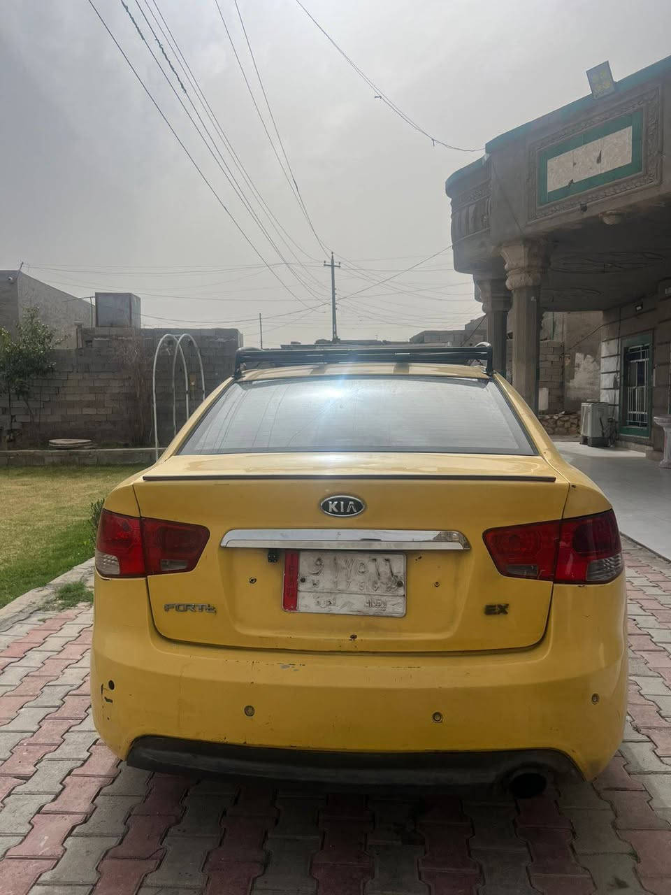 للبيع فقط سياره فورتي موديل ٢٠١٣ رقم بغداد باسمي فول مواصفات ما عدا البصمه وارد امريكي حادثها الجاملغ الخلفي فقط محرك GDI كير ومحرك كفاله نقصها فقط صدر امامي مكانها الرمادي لاتصال على الرقم *********** السعر ٨٥ وبيها مجال بسيط
