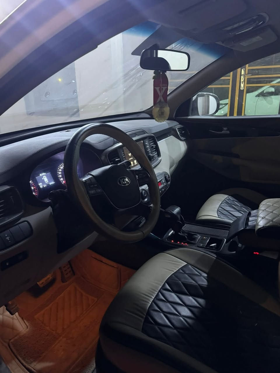 مرحبا 
سورنتو 2020 خليجي 
اخذتها مكفولة بس نضربت الجنطة عندي بس ضربتها خفيفة 
كلايتات نفسهم 
جامة نفسها مابيها ضرر 
ماشية 87 نظيفة جدا 
المحرك + الكير نظيف مامفتوح بي ولا برغي 
7 راكب 
مكاني بابل 
السعر 248 والشراي مايكون لة خاطرة طيب
تواصل على الخاص


**إذا كنت صاحب هذا الإعلان وتريد حذفه لأي سبب، رجاءا أرسل رسالة إلى الدعم الفني**