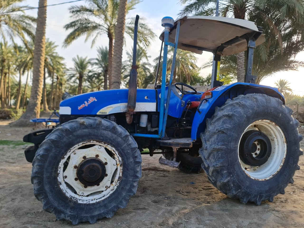 السلام عليكم للبيع نيوهولند موديل 2010رقم بابل 
محرك كير اكسن كلها كفاله 
تشغيل سلف مكانها بابل الحمزه الغربي***********
السعر ١٦ او نص مليون
