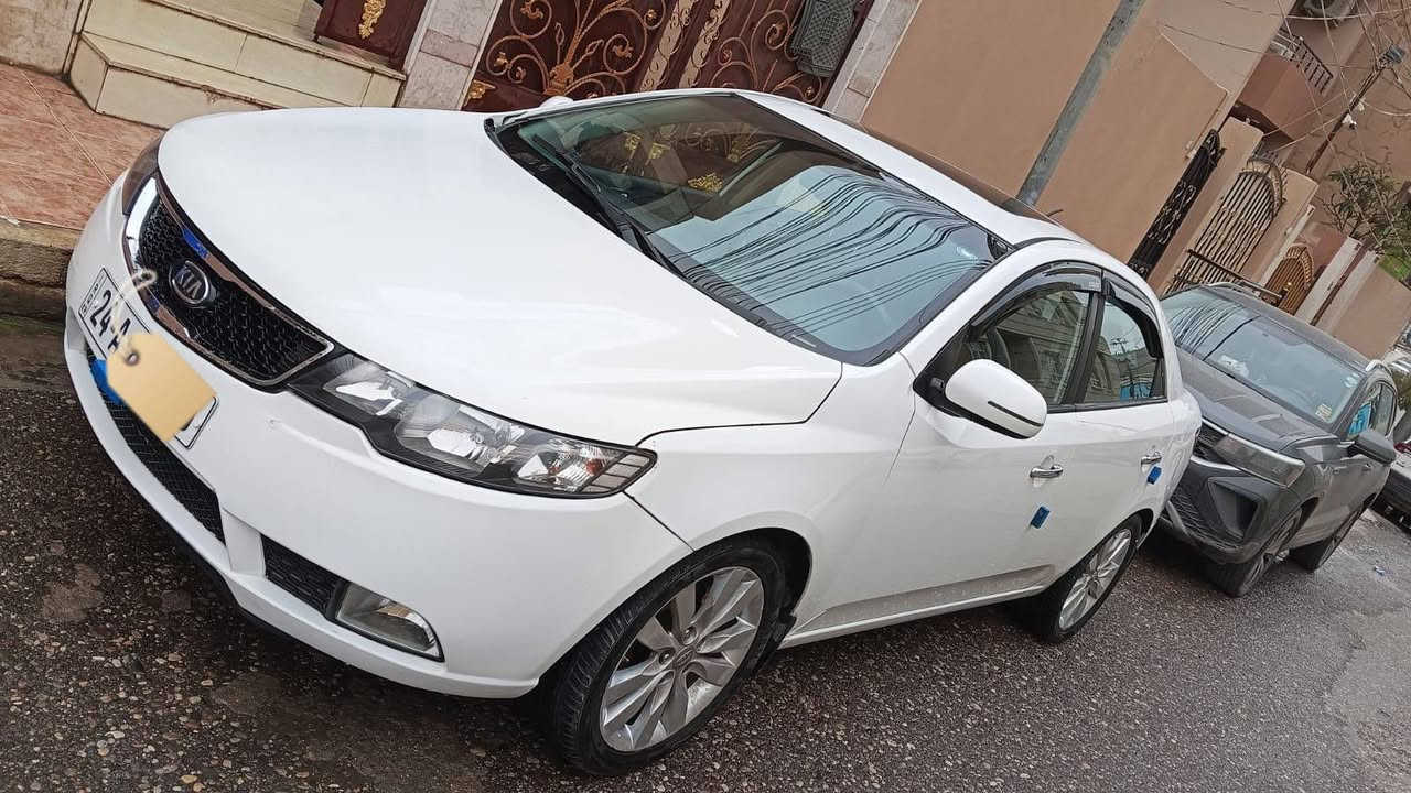 السلام عليكم
سيارة سيراتو 2011
فول موصفات
سلايت 
تحكم سرعه 
5 تايرات ويلگب مع السبير
رقم و سنويه جديد
گير و مكينه اب شرط
غرامة 100الف 
سيارة بيها دعم  صغيره صفحة النفر مع تعديل شاصي شبر و اب شرط 
صاحبه محتاج يبيع
السعر $90  و مجال قليل
إذا شراي اتصل على رقم
***********
