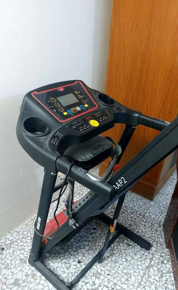 جهاز جري للبيع يتحمل وزن لحد 80 نريده ب 100 وبي مجال 
شارع المطار الجديد


**إذا كنت صاحب هذا الإعلان وتريد حذفه لأي سبب، رجاءا أرسل رسالة إلى الدعم الفني**