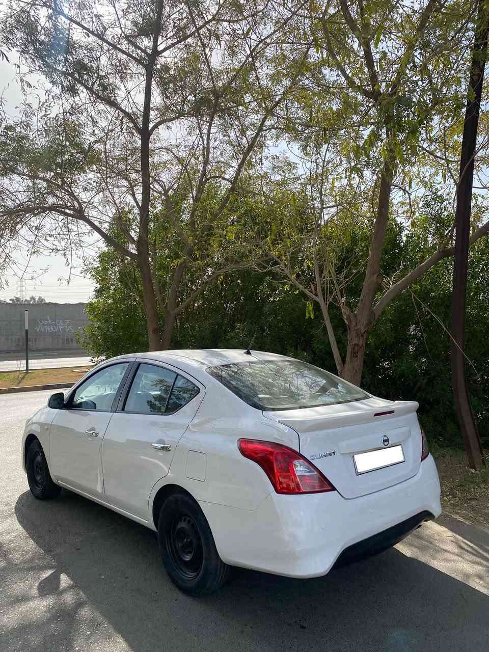 السلام عليكم
للبيع او للمراوس 

نيسان سني هندي ٢٠٢١ 

رقم اربيل الجديد الدولي

السياره بدون صبغ بدون تبديل فقط بارد بسيط بيها

مكان السياره بغداد 

***********
