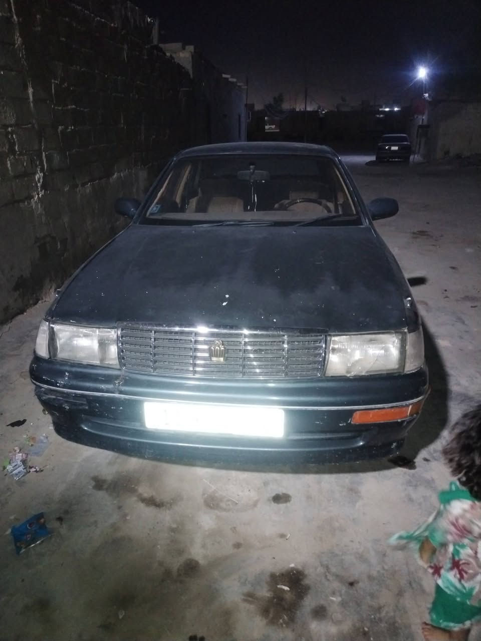 السلام عليكم ورحمة الله سياره بطه مكفوله كص ونقل رقم دولي ال2027 باتري جديد طخم تاير جديد حداديه 80ب100 بدى شوف العين ما بي أي اخياس السعر (33)العنوان البصره الزبير الرقم (***********) باقي التفاصيل اتصال
