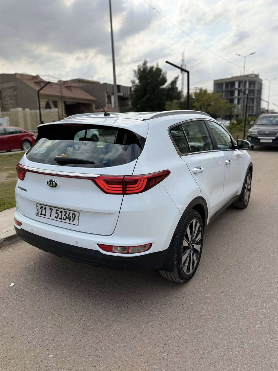 كيا سبورتج 2019 خليجي
اللون ابيض

محرك 2000 دوش 

ماشية 126 الف كيلو

السيارة خير من الله

الداخلي عسلي واسود

مواصفات فول عدا الفتحة 

سايد بريك كهربائي 

اوتو هولد 

درايڤ مود سبورت ونورمال وايكو 

شاشه اعطال 

حساسات امامي وخلفي

وحساس قياس الاطارات

مري شفط وية السويج

بصمه ابواب وتشغل 

كراسي كهرباء 

تبريد بيانو منفصل مناخين  ثلج 

قطعتين تبريد 

زراك لايت 

السياره مناقصها شي وخير من الله

ومصروف عليها ادامه كامله  

مشايفه البانزين العادي 

على ايدي السياره من سنتها لليوم 

بيها شخط بلباب الوره ورصعه بلجاملغ عله وضعهن ممصلحهن وصبغ نص دعاميه خلفيه

والتقرير مالتها موجود  

جاهزة وكاملة السيارة من كلشي وبلعافية على الياخذها  

رايدها ب178$ وبيها مجال حك الجية 
مكانها بغداد حي الخضراء 

التواصل على الرقم ***********
