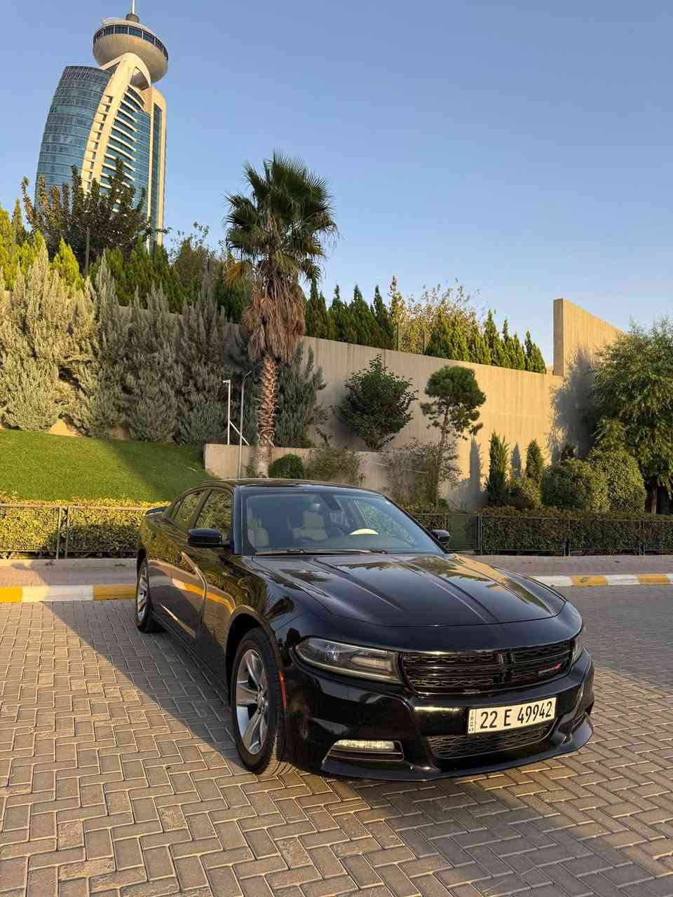 السلام عليكم 
جارجر ١٦ sxt
كلين 
تحكم ستيرن 
شاشة كبيرة 
كامرة 
تبريد قطعتين 
كشنات مخمل 
كشنات هيتر 
كشن كهرباء 
بصمة 
دخول ذكي 
تشغيل عن بعد 
السيارة عليها ادامة كاملة 
رقم اربيل 
شرط التحويل 
نظافة  100./. 
بيها شبر صبغ فقط 
والباقي كفالة
مكان السيارة السليمانية
السعر ١٩٧ بيها مجال بسيط 
***********
