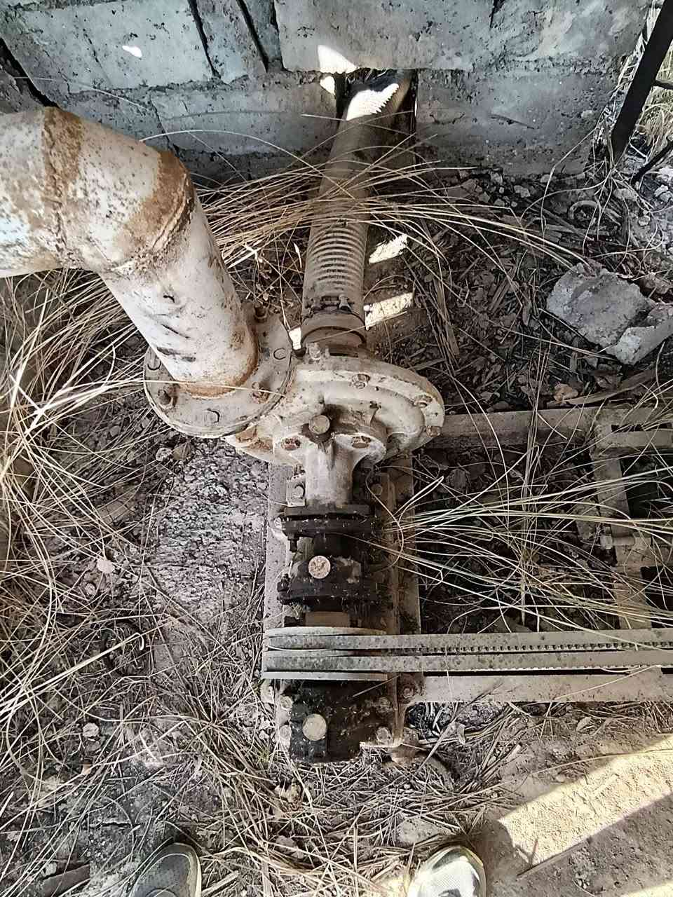 ماطور زراعي 15حصان كامل جاهز للشغل خنزيره 4❌4 مع ستارتر مكاني التاجي ***********
