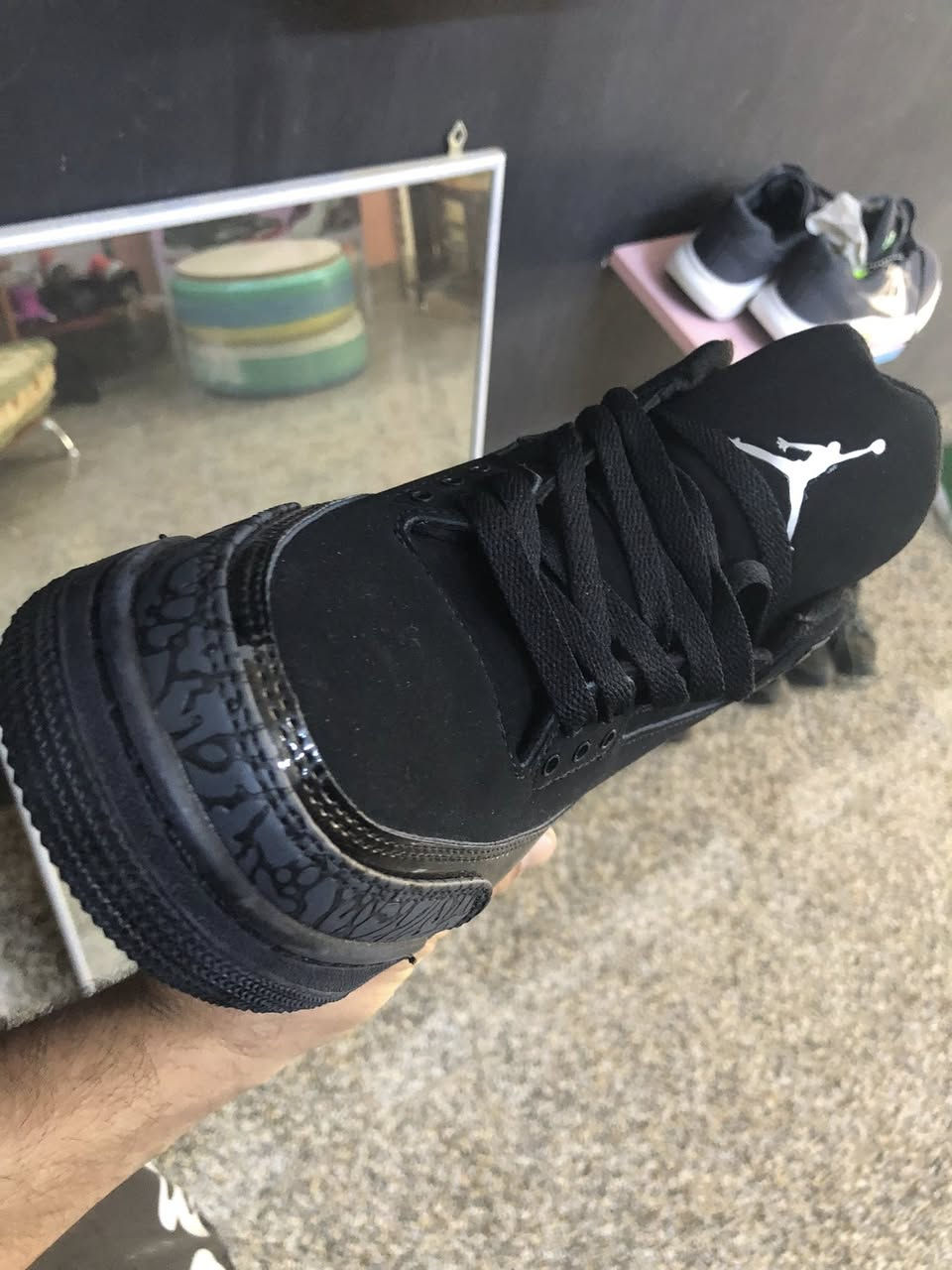 جوردن سوبر ماستر
قياس 41 
سعر 25 
توصيل جميع محافظات 5


**إذا كنت صاحب هذا الإعلان وتريد حذفه لأي سبب، رجاءا أرسل رسالة إلى الدعم الفني**