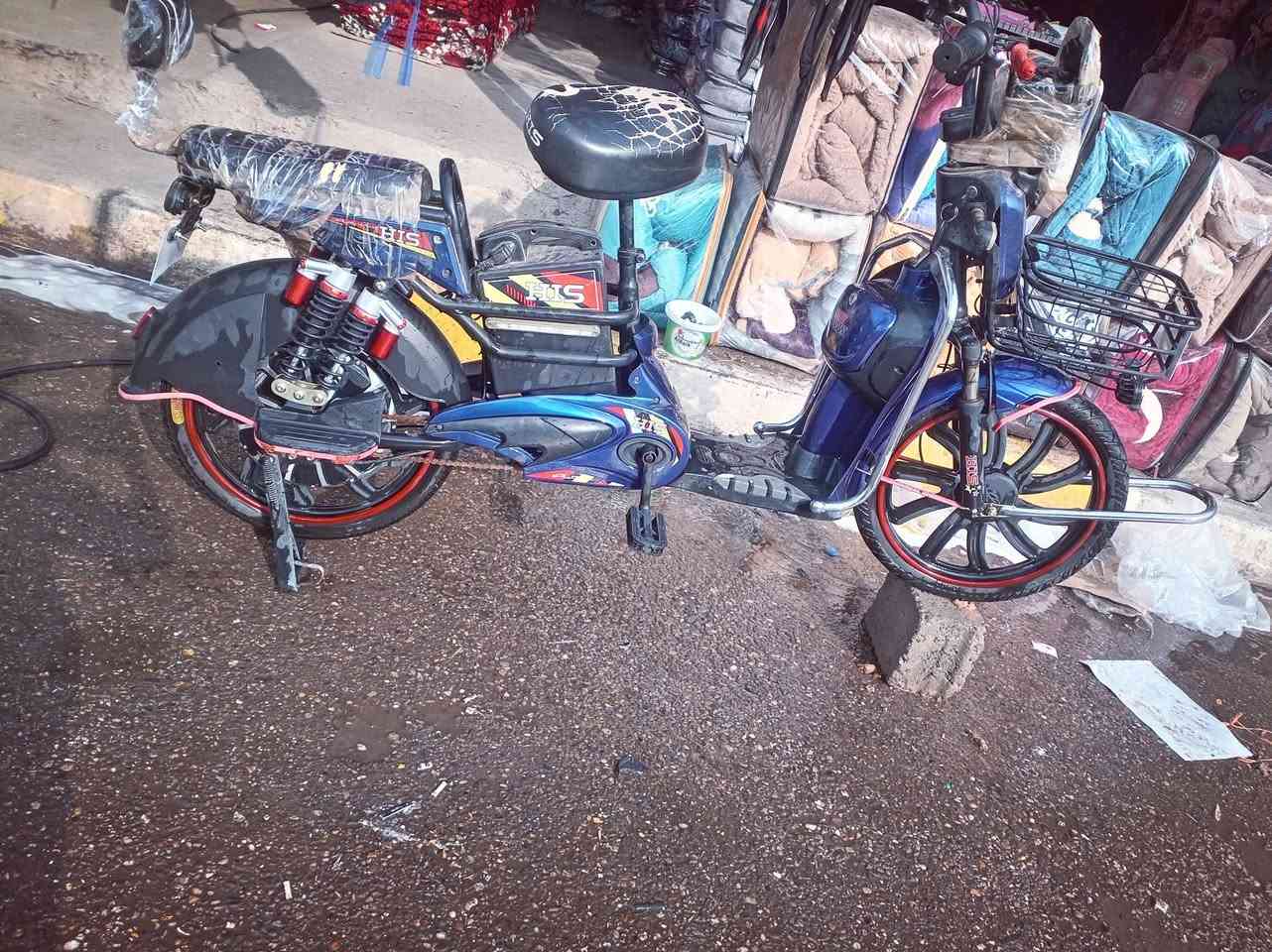 السلام عليكم 

عندي بايسكل شحن 2025
بايسكل اجاي اس
الموديل 2025
بطاريات شرط مافتوحات
 مستخدم شي قليل
ال نشرات كله شغال
بايسكل نضيف وشرط انطيكيه
شوفو جدام العين
مكاني الحويجه
***********
وهلن بيكم
والأسعار انتصل او تعال خاص
