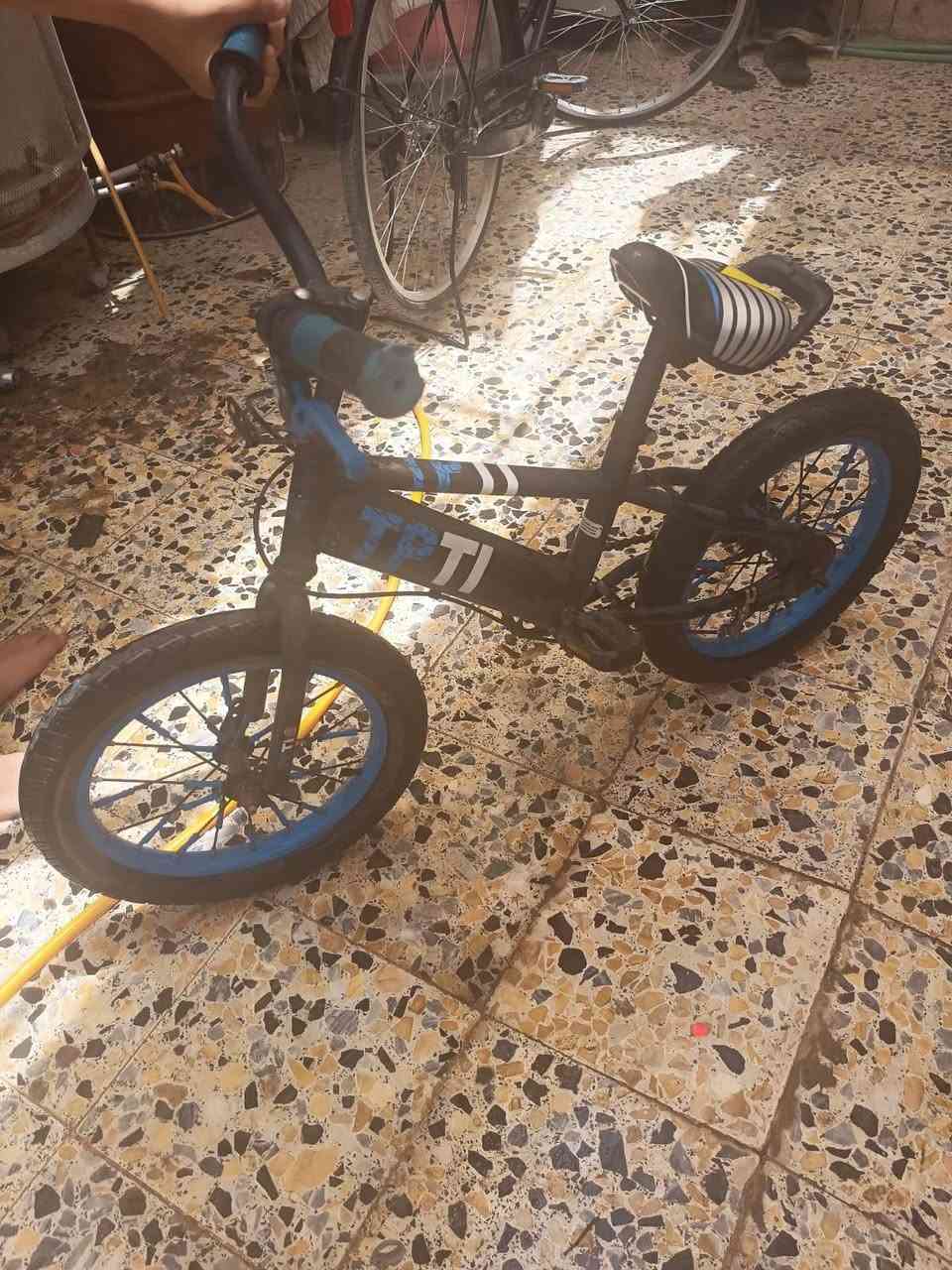 للبيع ب٢٥ نظيف


**إذا كنت صاحب هذا الإعلان وتريد حذفه لأي سبب، رجاءا أرسل رسالة إلى الدعم الفني**