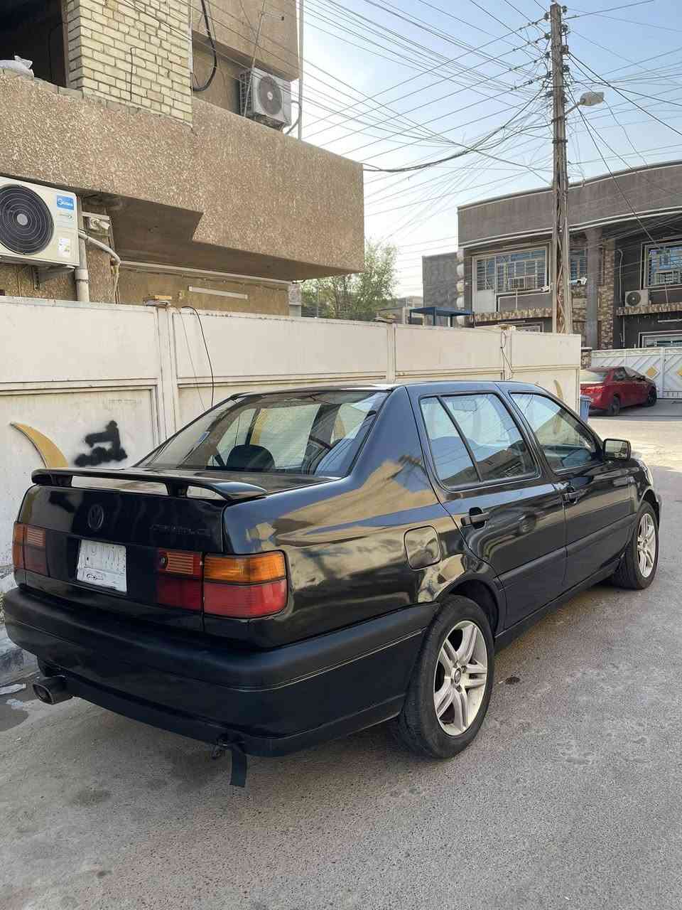 السلام عليكم عندي فنتو للبيع رقم بغداد السياره كلهه بلاديه كير مكينه تبريد شغال بدون حادث ولا تبديل صدر نضيف سياره جاهزه اخر حبايه جام٤ كهرباء ويه السنتر ماناقصهه شي مابيه خياس ابد تنام جواهه كلش نضيفه شغل وطلع وين ميعجبك السعر45 مكاني بغداد ***********
