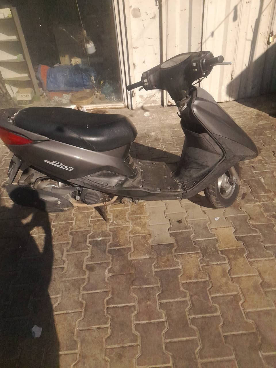 السلام عليكم
دراجه اكسز للبيع
دراجه مابيها اي نقص
كهربائيات كلها شغاله سلف هندر نكره وحده 
السعر ٧٠٠


**إذا كنت صاحب هذا الإعلان وتريد حذفه لأي سبب، رجاءا أرسل رسالة إلى الدعم الفني**