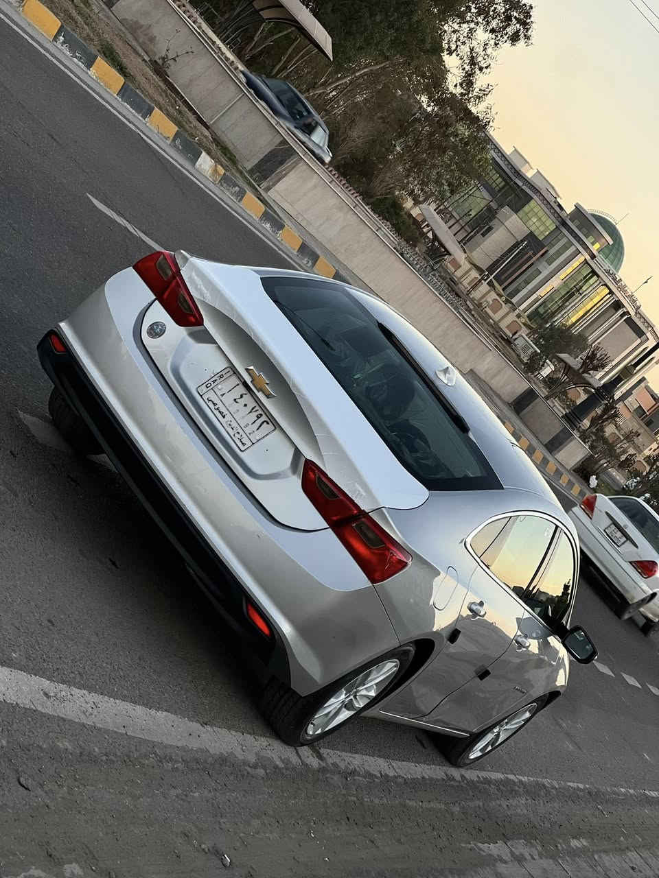 السلام عليكم
ماليبو موديل 2018 للبيع  بسعر مناسب ١٠٢ وبيه مجال قليل 
المواصفات 
تشغيل بصمه 
4 بيبان بصمه 
شاشه كامرا خلفيه دواره
كشن كهرباء 
تحكمات ستيرن 
شرط مكينه جديده لا صوت لا بخار 
صدر خلفي امامي جديد 
شرط تبريد ثلج تدفئه نار 
بيه بونيد وشويه جاملغ صبغ شرط بدون اي داخل 
شرط تحويل وغرامات 
العنوان تكريت ***********
